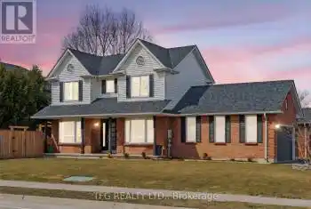 2 Goldpine Avenue, Clarington (Courtice), Ontario L1E1N7, 3 Bedrooms Bedrooms, ,3 BathroomsBathrooms,All Houses,For Sale,Goldpine,E12031786