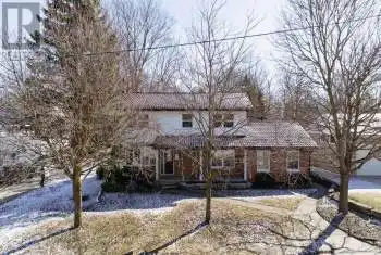 7 Clinton Street, South Bruce, Ontario N0G2S0, 4 Bedrooms Bedrooms, ,2 BathroomsBathrooms,All Houses,For Sale,Clinton,X12036716