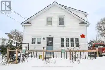 13 Alberta Street, Welland (773 - Lincoln/Crowland), Ontario L3B2V6, 2 Bedrooms Bedrooms, ,1 BathroomBathrooms,All Houses,For Rent,Alberta,X12036978