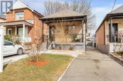 59 Guestville Avenue Toronto (Mount Dennis) Ontario M6N4N4