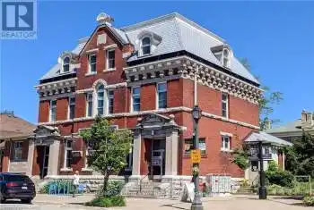 719 Queen Street, Kincardine, Ontario N2Z1Z9, ,Commercial,For Sale,Queen,X11966724