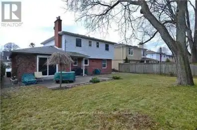 34 Wild Cherry Lane Markham (Royal Orchard) Ontario L3T3T4