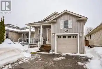 49 Athabaska Road, Barrie (Holly), Ontario L4N8E8, 3 Bedrooms Bedrooms, ,3 BathroomsBathrooms,All Houses,For Sale,Athabaska,S12038543