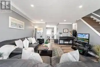 252 Bertie Street Unit# 3, Fort Erie (332 - Central), Ontario L2A1Z6, 3 Bedrooms Bedrooms, ,2 BathroomsBathrooms,All Houses,For Sale,Bertie,X12038134