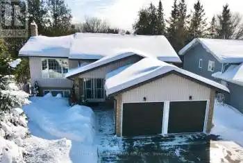 20 Cedartree Lane, Kawartha Lakes (Bobcaygeon), Ontario K0M1A0, 3 Bedrooms Bedrooms, ,2 BathroomsBathrooms,All Houses,For Sale,Cedartree,X12038137