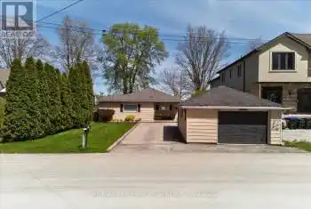 297 Beach Road, Innisfil (Gilford), Ontario L0L1R0, 3 Bedrooms Bedrooms, ,1 BathroomBathrooms,All Houses,For Sale,Beach,N12037632