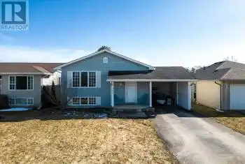 173 Albert Street, Meaford, Ontario N4L1T8, 4 Bedrooms Bedrooms, ,2 BathroomsBathrooms,All Houses,For Sale,Albert,X12038349
