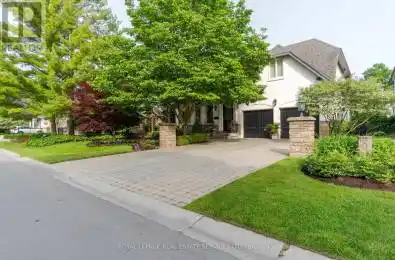 14 Holyrood Avenue Oakville (1017 - SW Southwest) Ontario L6K2V3