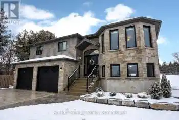 111 Donway Drive, Chatsworth, Ontario N0H1G0, 4 Bedrooms Bedrooms, ,3 BathroomsBathrooms,All Houses,For Sale,Donway,X12039547