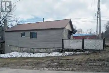 638 Berford, South Bruce Peninsula, Ontario N0H2T0, 3 Bedrooms Bedrooms, ,1 BathroomBathrooms,All Houses,For Sale,Berford,X12040377