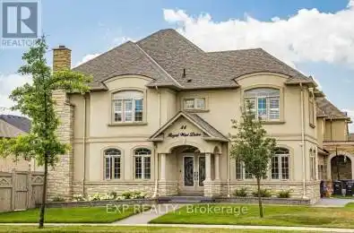 88 Royal West Drive Brampton (Credit Valley) Ontario L6X0Z8
