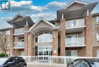 41 COULTER Street Unit# 17, Barrie (Sunnidale), Ontario L4N6L9, 2 Bedrooms Bedrooms, ,1 BathroomBathrooms,Condo,For Sale,COULTER,S12040578