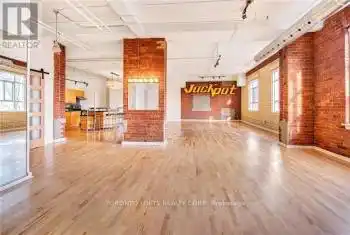 426 Queen Street Unit# 204, Toronto (Regent Park), Ontario M5A1T4, 2 Bedrooms Bedrooms, ,1 BathroomBathrooms,Condo,For Sale,Queen,C12041042