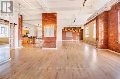 426 Queen Street Unit# 204 Toronto (Regent Park) Ontario M5A1T4