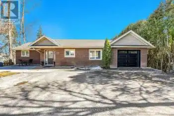 923 Skyline Road, Smith-Ennismore-Lakefield, Ontario K0L1T0, 5 Bedrooms Bedrooms, ,3 BathroomsBathrooms,All Houses,For Sale,Skyline,X12040812