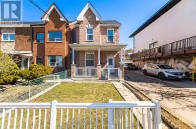 105 Lisgar Street Unit# Upper Toronto (Little Portugal) Ontario M6J3G4