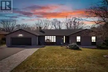 806 Henry Street, Whitby (Downtown Whitby), Ontario L1N5E3, 5 Bedrooms Bedrooms, ,4 BathroomsBathrooms,All Houses,For Sale,Henry,E12039880