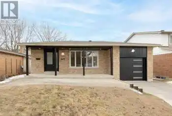 49 Calais Street, Whitby (Lynde Creek), Ontario L1N5M3, 5 Bedrooms Bedrooms, ,2 BathroomsBathrooms,All Houses,For Sale,Calais,E12040285