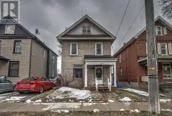 587 Chamberlain Street, Peterborough (Otonabee), Ontario K9J4L7, 2 Bedrooms Bedrooms, ,1 BathroomBathrooms,All Houses,For Sale,Chamberlain,X12042185