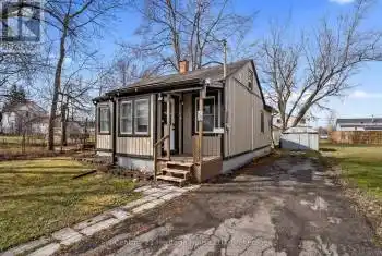 18 KINGSMILL Street, Fort Erie (332 - Central), Ontario L2A4E3, 2 Bedrooms Bedrooms, ,1 BathroomBathrooms,All Houses,For Sale,KINGSMILL,X12042240