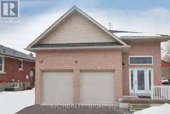 427 CENTRE Street, Oshawa (Central), Ontario L1H4C1, 6 Bedrooms Bedrooms, ,4 BathroomsBathrooms,All Houses,For Sale,CENTRE,E12042297