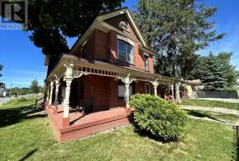 228 BAYFIELD Street, Barrie (Bayfield), Ontario L4M3B7, 2 Bedrooms Bedrooms, ,1 BathroomBathrooms,All Houses,For Rent,BAYFIELD,S12042443