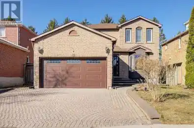 12 Featherstone Avenue Markham (Middlefield) Ontario L3S2E5