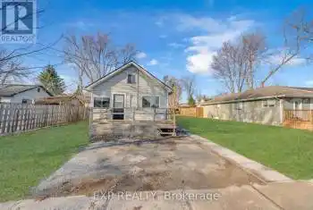 3792 Glendale Avenue, Fort Erie (337 - Crystal Beach), Ontario L0S1B0, 4 Bedrooms Bedrooms, ,1 BathroomBathrooms,All Houses,For Sale,Glendale,X12042696