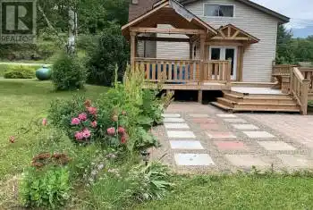 29325 Highway 28, Bancroft (Bancroft Ward), Ontario K0L1C0, 4 Bedrooms Bedrooms, ,2 BathroomsBathrooms,All Houses,For Sale,Highway 28,X12041656