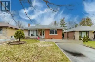 9 CALGARY Avenue Guelph Ontario N1E4M1
