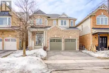 63 Ross Patrick Crescent, Newmarket (Woodland Hill), Ontario L3X3K3, 4 Bedrooms Bedrooms, ,3 BathroomsBathrooms,All Houses,For Sale,Ross Patrick,N12043075