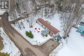 21 Mount Vernon Trail Unit# 40, Huntsville (Chaffey), Ontario P1H1E3, 3 Bedrooms Bedrooms, ,1 BathroomBathrooms,All Houses,For Sale,Mount Vernon,X12043189