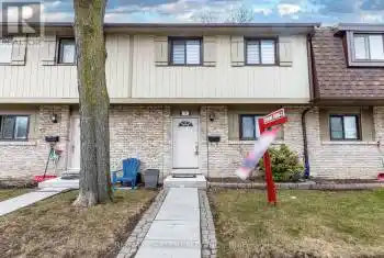 105 Hansen Road Unit# 79, Brampton (Madoc), Ontario L6V3C9, 4 Bedrooms Bedrooms, ,2 BathroomsBathrooms,All Houses,For Sale,Hansen,W12042835