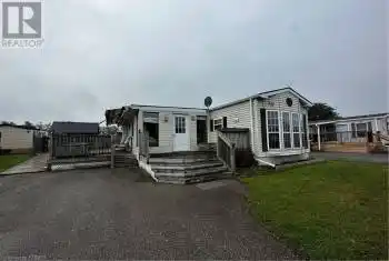 92 CLUBHOUSE Road Unit# 40, Turkey Point, Ontario N0E1T0, 2 Bedrooms Bedrooms, ,1 BathroomBathrooms,Commercial,For Sale,CLUBHOUSE,40500916