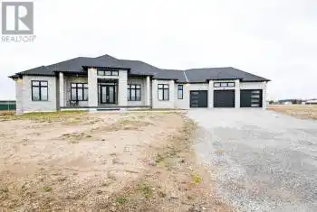 7330 Sunset Place Unit# 1, Grimsby (055 - Grimsby Escarpment), Ontario L0R1M0, 4 Bedrooms Bedrooms, ,5 BathroomsBathrooms,Commercial,For Sale,Sunset,X12043525