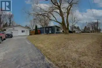 35 King Street, Kincardine, Ontario N0G2T0, 2 Bedrooms Bedrooms, ,2 BathroomsBathrooms,All Houses,For Sale,King,X12043801