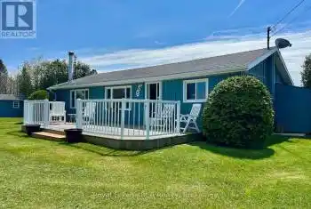 5 Mill Point Road, Northern Bruce Peninsula, Ontario N0H1W0, 2 Bedrooms Bedrooms, ,1 BathroomBathrooms,All Houses,For Sale,Mill Point,X12044177