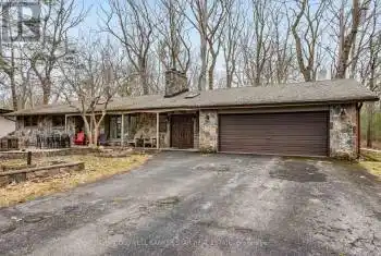 10405 Brewster Boulevard, Lambton Shores (Grand Bend), Ontario N0M1T0, 5 Bedrooms Bedrooms, ,3 BathroomsBathrooms,All Houses,For Sale,Brewster,X12044106