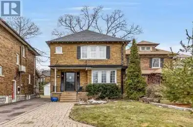 61 Yonge Boulevard Toronto (Lawrence Park North) Ontario M5M3G7