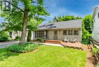 31 SHAKESPEARE Avenue, Niagara-on-the-Lake, Ontario L0S1J0, 2 Bedrooms Bedrooms, ,1 BathroomBathrooms,All Houses,For Sale,SHAKESPEARE,40710830