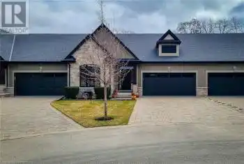 32 RIDGEVIEW Crescent Unit# 14, St. Davids, Ontario L0S1J1, 2 Bedrooms Bedrooms, ,3 BathroomsBathrooms,All Houses,For Sale,RIDGEVIEW,40711047