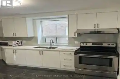 16 Rusholme Road Unit# Ground FL Toronto (Little Portugal) Ontario M6J