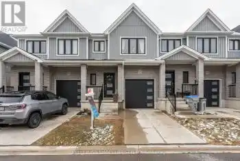 1 Miller Drive Unit# 32, Lucan Biddulph (Lucan), Ontario N0M2J0, 3 Bedrooms Bedrooms, ,3 BathroomsBathrooms,All Houses,For Sale,Miller,X12044596