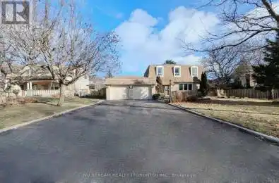 11 Newton Gate Markham (Markham Village) Ontario L3P3R6