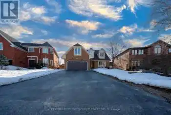 18 Falcon Court, Cambridge, Ontario N1T1P2, 5 Bedrooms Bedrooms, ,4 BathroomsBathrooms,All Houses,For Sale,Falcon,X12045832