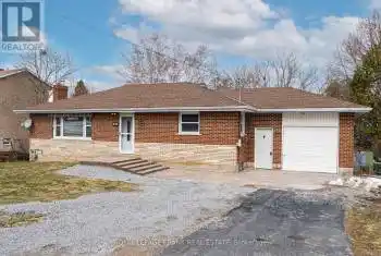 642 Simcoe Street, Brock (Beaverton), Ontario L0K1A0, 5 Bedrooms Bedrooms, ,1 BathroomBathrooms,All Houses,For Sale,Simcoe,N12045354