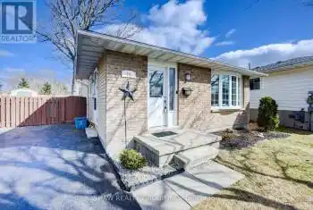 19 Sekura Place, Cambridge, Ontario N1R7G3, 3 Bedrooms Bedrooms, ,2 BathroomsBathrooms,All Houses,For Sale,Sekura,X12045810