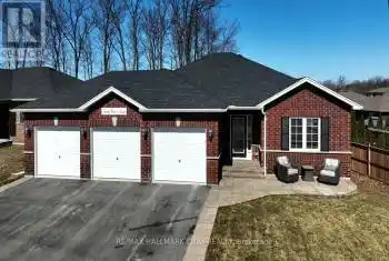 20 HUNTER Avenue, Tay (Victoria Harbour), Ontario L0K2A0, 2 Bedrooms Bedrooms, ,2 BathroomsBathrooms,All Houses,For Sale,HUNTER,S12044860