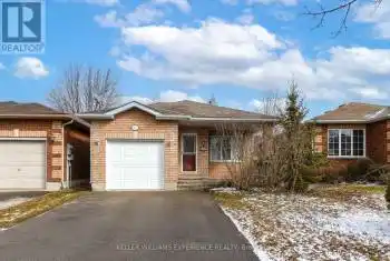 32 Lucas Avenue, Barrie (Holly), Ontario L4N9M8, 2 Bedrooms Bedrooms, ,2 BathroomsBathrooms,All Houses,For Sale,Lucas,S12044580