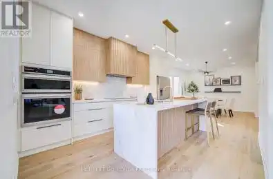 4407 Beacon Lane Mississauga (Creditview) Ontario L5C4K1